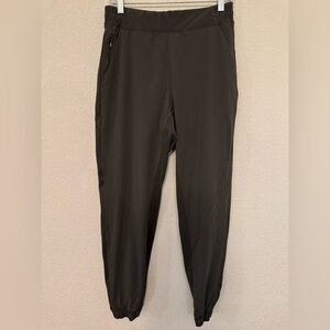 Athleta textured Brooklyn Jogger size 8